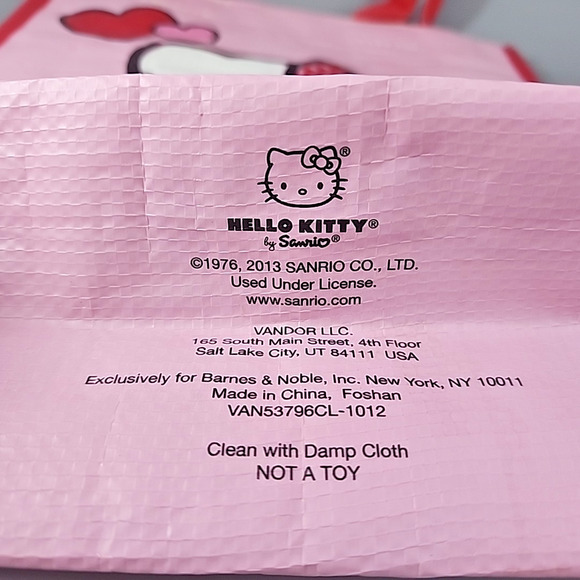 Hello Kitty Vintage Shopping Tote 11" x 10" 2013 Barnes Noble Exclusive NEW - Picture 3 of 4